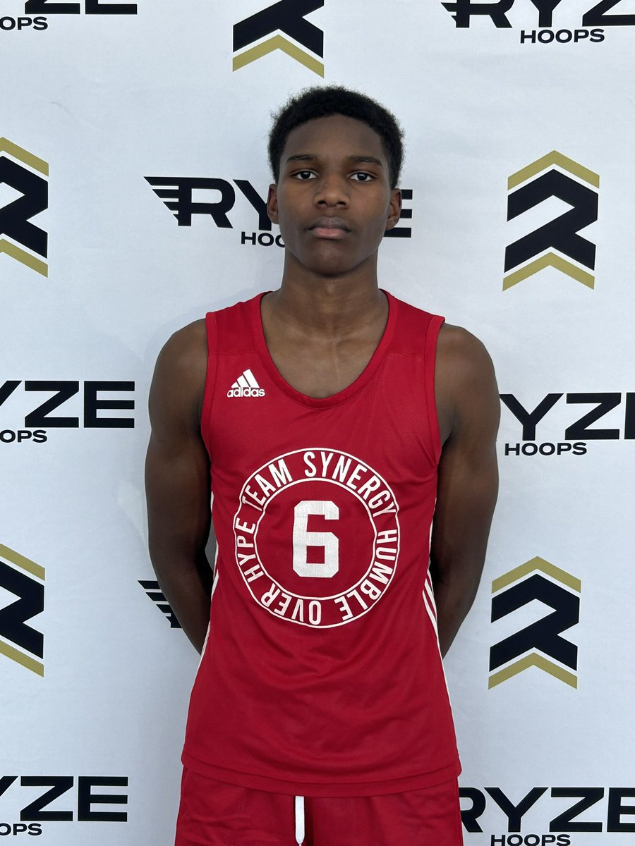 teamsynergy_qc's tweet photo. @teamsynergy_qc was only up 1 pt at the half vs Atlanta Timberwolves and then the elite defense of 2025 6’3 @2025_myles changed the game for @teamsynergy_qc his elite defense and energy sparked synergy to a 2nd half dominate performance. #1towatch https://t.co/DZVbsTpBhw