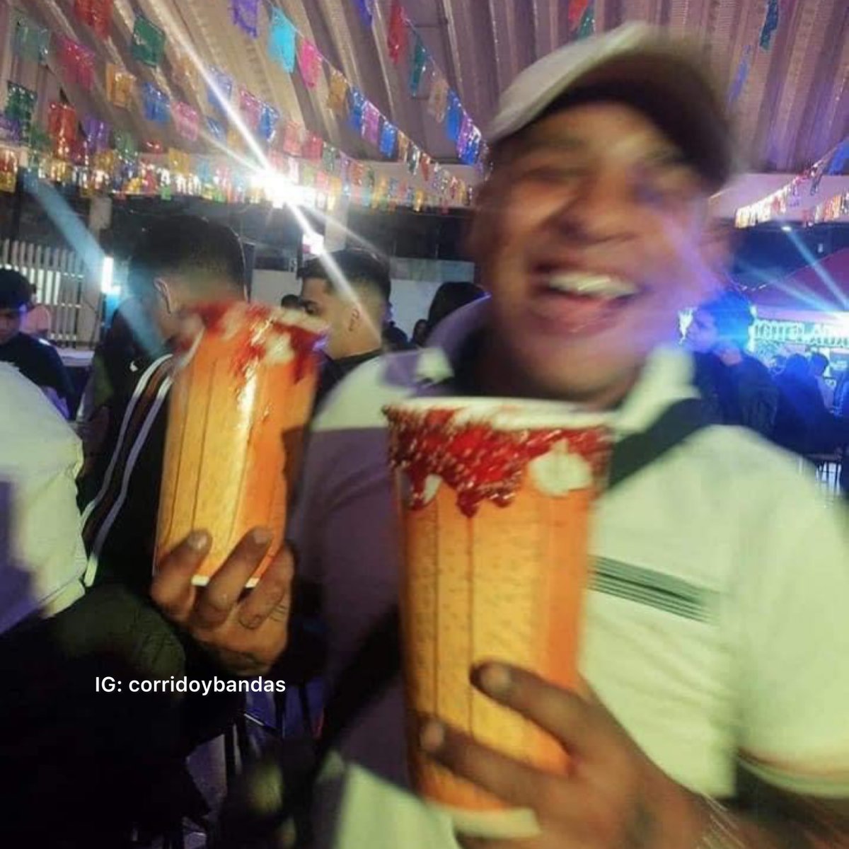 corridosybandas's tweet photo. Mi jefa: Del alcohol no depende tu felicidad.

Yo con dos miches. https://t.co/MJZjVEgRYm