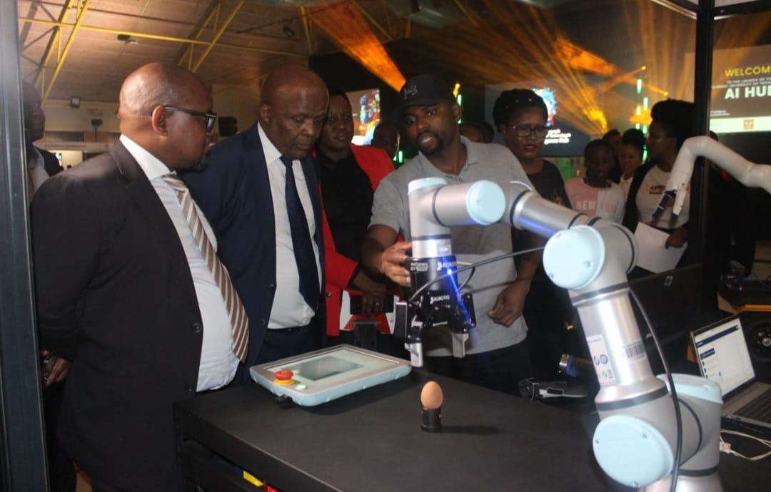 Bua_News's tweet image. Tshwane University of Technology (TUT) as well as the University of Johannesburg (UJ), officially launched the TUT Hub of the Artificial Intelligence Institute of South Africa
#AfricanAIforall
#TUTAIhub