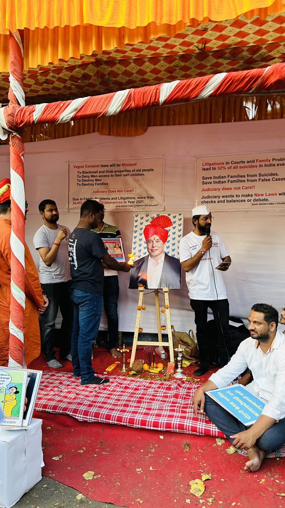 SamSiff's tweet photo. Hunger Strike” at Pune,  on Marital Rape law.

Connect @realsiff

#Pune 
#PuneHungerStrike
#ForcedMarriageIsMaritalRape
#MaritalRape
@elonmusk @RetweetsPune @ABPNews @ZeeNews @SakalMediaNews @lokmat @aajkaanand0 @pudharionline https://t.co/W9bTahYzRU