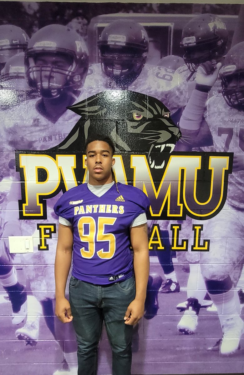I had a great time today visiting Prairie View A&amp;M for Junior Day. Loved the atmosphere! <a href="/PVAMU/">Prairie View A&M</a> @PVAMU_Football <a href="/CoachMFred_OC/">Mark Frederick</a> <a href="/Jonas_A_Jackson/">Jonas Jackson</a> @CoachMatthews_ <a href="/GRIT_FIT_/">Luke Hurtado 🦍🧠</a> 
<a href="/sbr1312/">Sam Robinson</a>