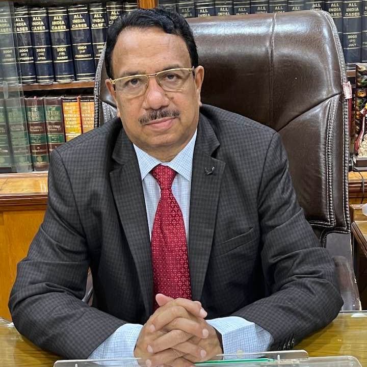 AdarshKRout's tweet photo. Dharanidhar Nayak elected as new President of Orissa High Court Bar Association
#orissahighcourt #HighCourt #DharanidharNayak https://t.co/aAwJB7dZeC