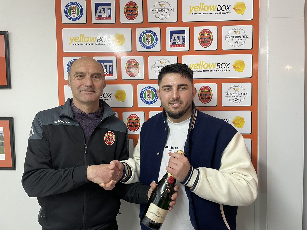 Gillingham Town FC 🧡🖤⚽️ tweet media