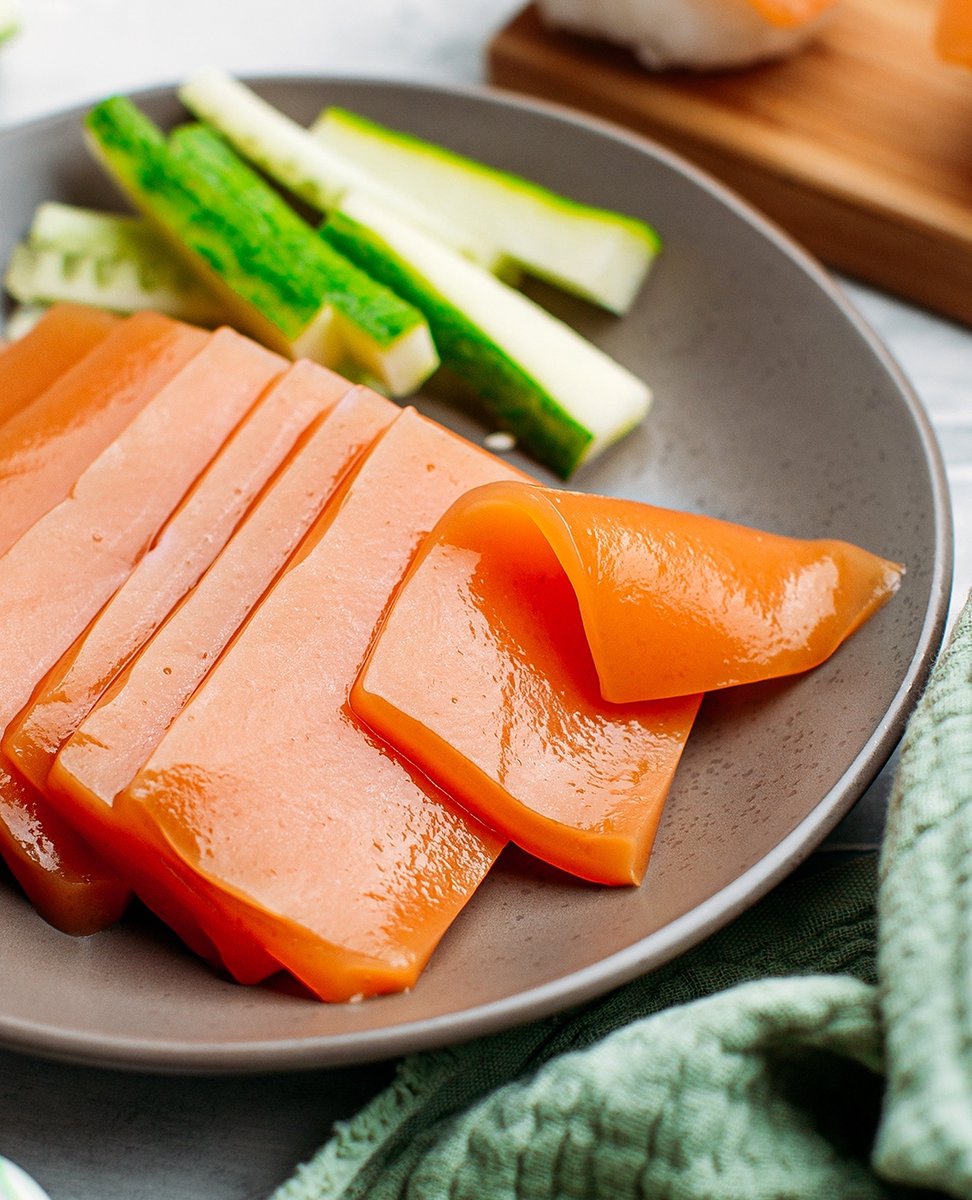FullPlants's tweet photo. NEW! Introducing Vegan Salmon Sashimi! 🍣 You will never believe this "salmon" is actually 100% vegan! It's rich, buttery, slightly fishy, and melts in your mouth. Perfect for nigiri, sushi, poke bowls, and more! 

🔗 Recipe: https://t.co/TYw45GEqOU https://t.co/I9xvM8GKkf
