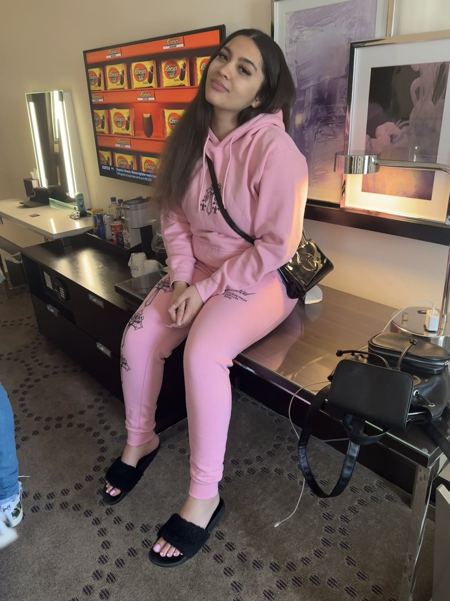 dcurlyy's tweet photo. 💖 https://t.co/AY0N8e8w2D
