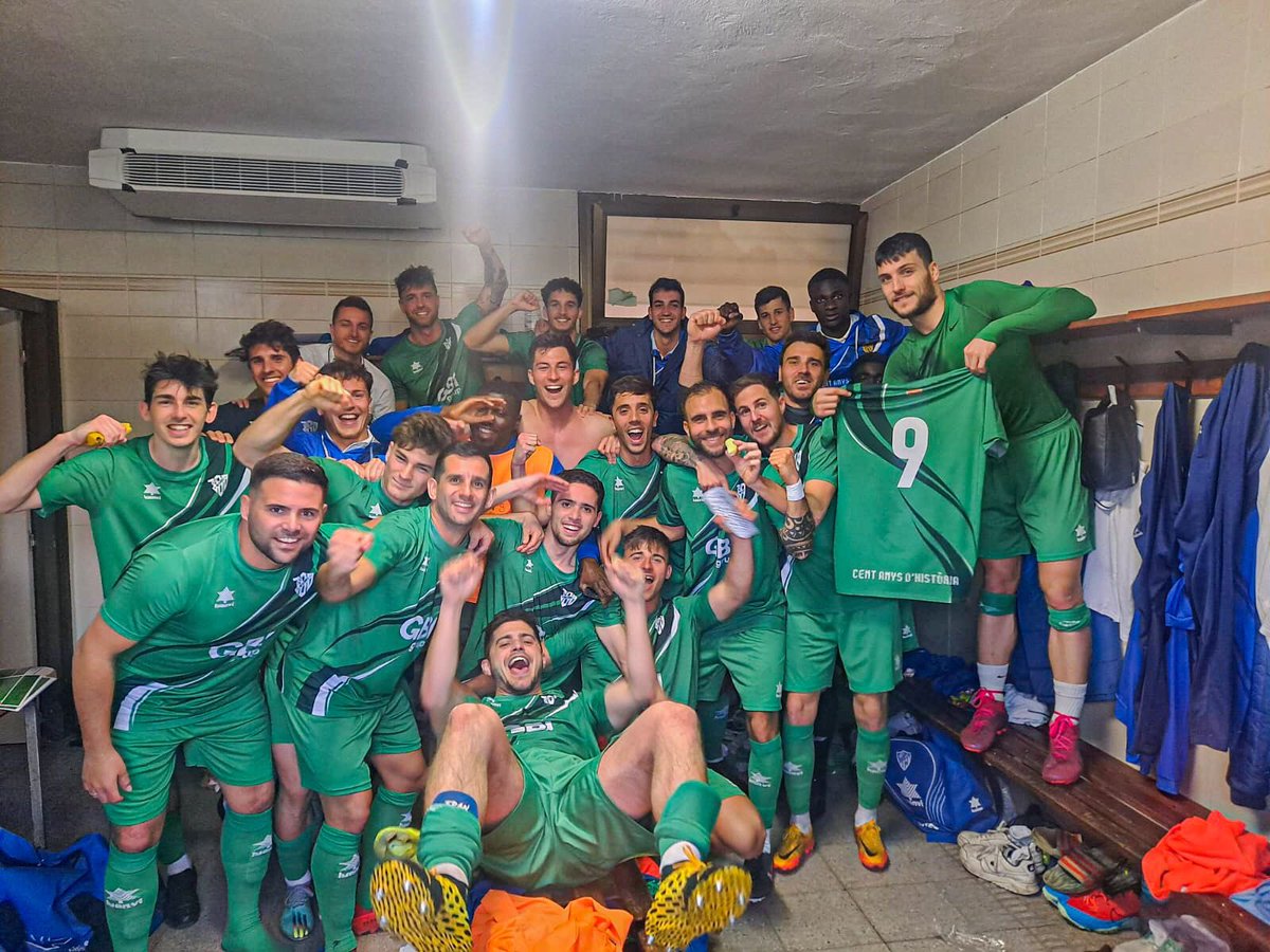 franchamizo's tweet photo. Ahhhhhhhhhhhhhhhhh

T'estimo @cf_lloret 🤩 https://t.co/Z8vAqAif8t