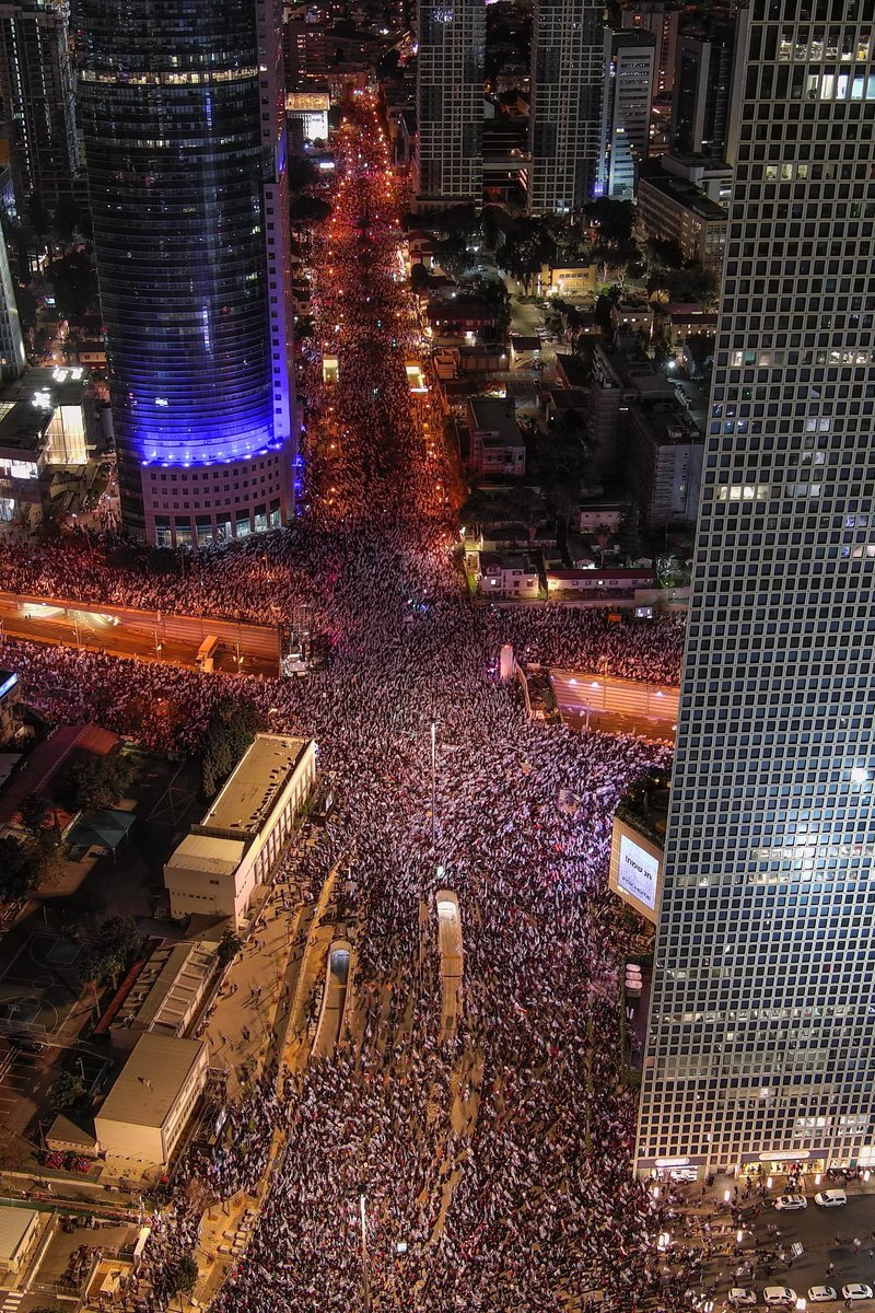 ובינתיים בקפלן
<a href="/tomerappelbaum/">Tomer Appelbaum</a>