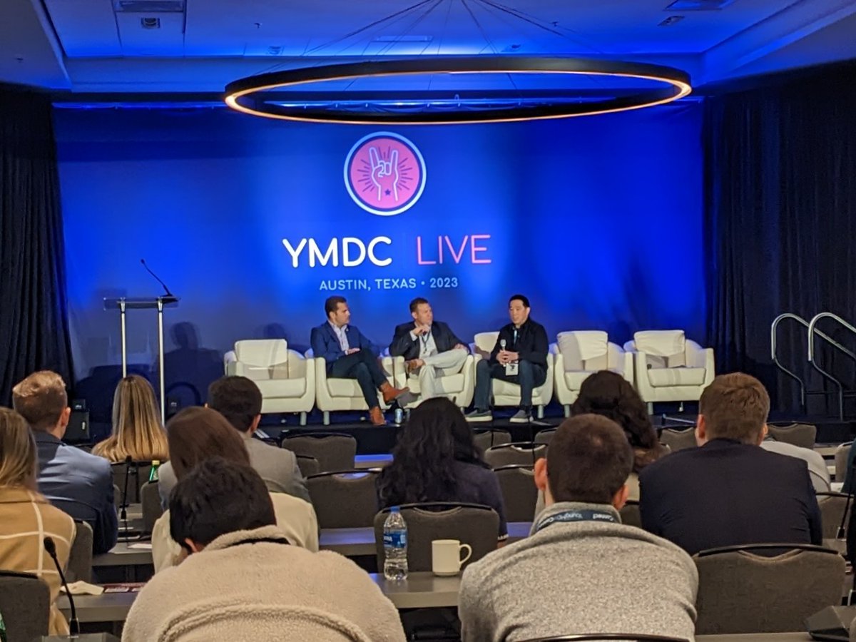 YoungMDConnect's tweet photo. Happening now: Ophthalmology off the Grid LIVE! @cataractMD @blakewilly #YMDCLive https://t.co/riRLt1TBAO