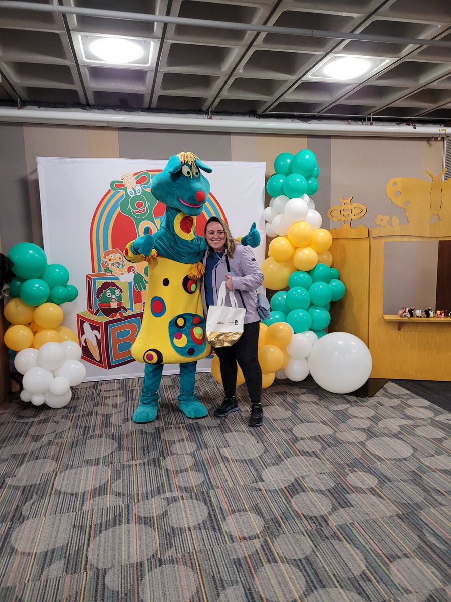 sandragionas's tweet photo. The parents are just as excited to meet #Polkaroo at @KitchLibrary! #TVODayatKitchenerPublicLibrary @tvo https://t.co/2XWCKXZPp4