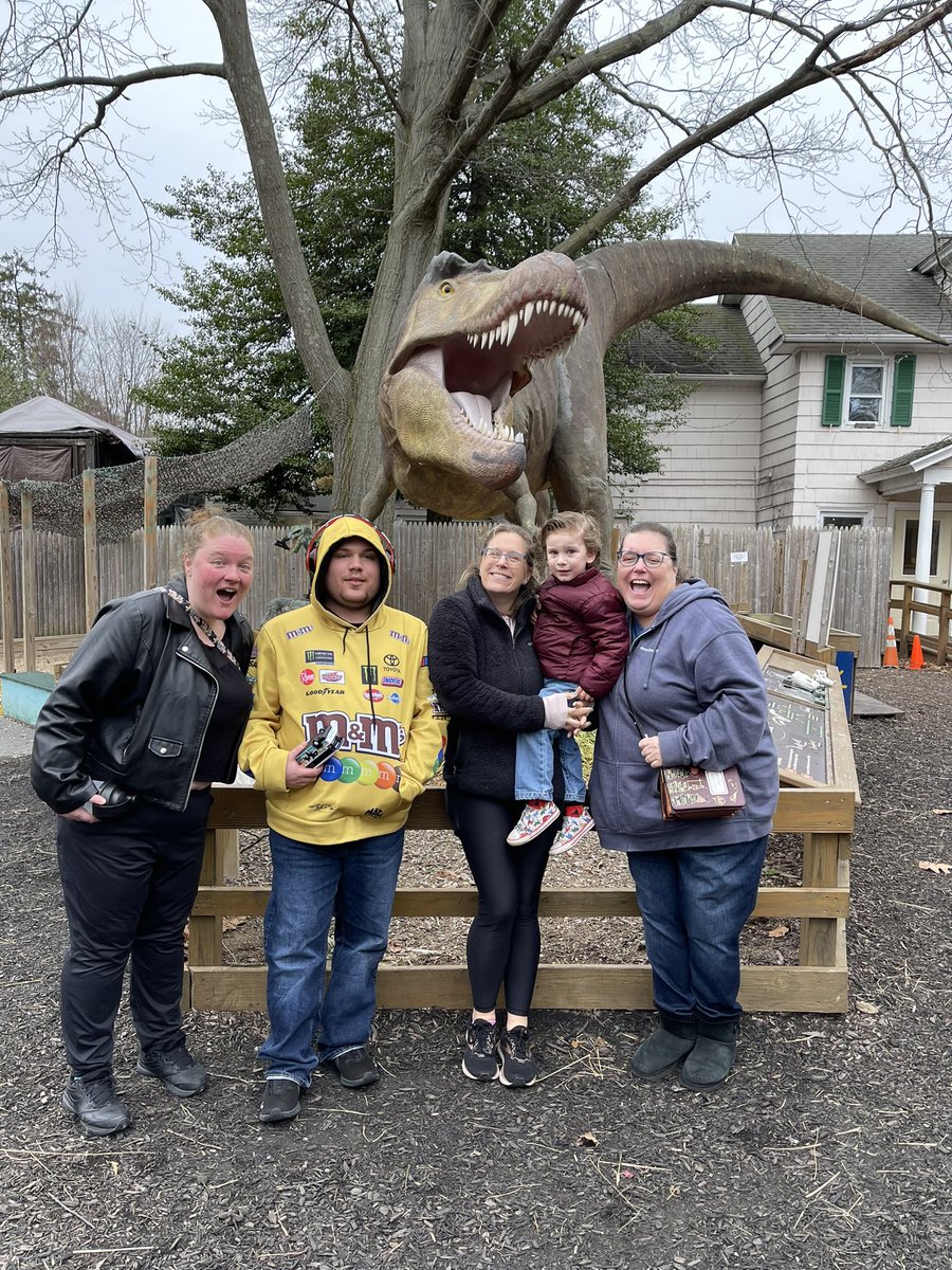 smoran8m's tweet photo. Amazing adventure @CSTLorg. We loved the mix of live animals, fossils, hands-on, and animatronics. Big enough to keep us busy but not overwhelming for a three year old with a Dino obsession. 
We felt welcome from the moment we arrived. Definitely will do this again. https://t.co/SbBJ86YH0d
