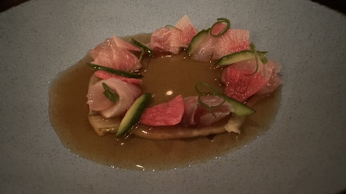 rwang0's tweet photo. MyPOV: just amazing food and cocktails off the strip at Sparrow + Wolf on Spring Mountain #LVLife #foodie https://t.co/enYhHjFBG9