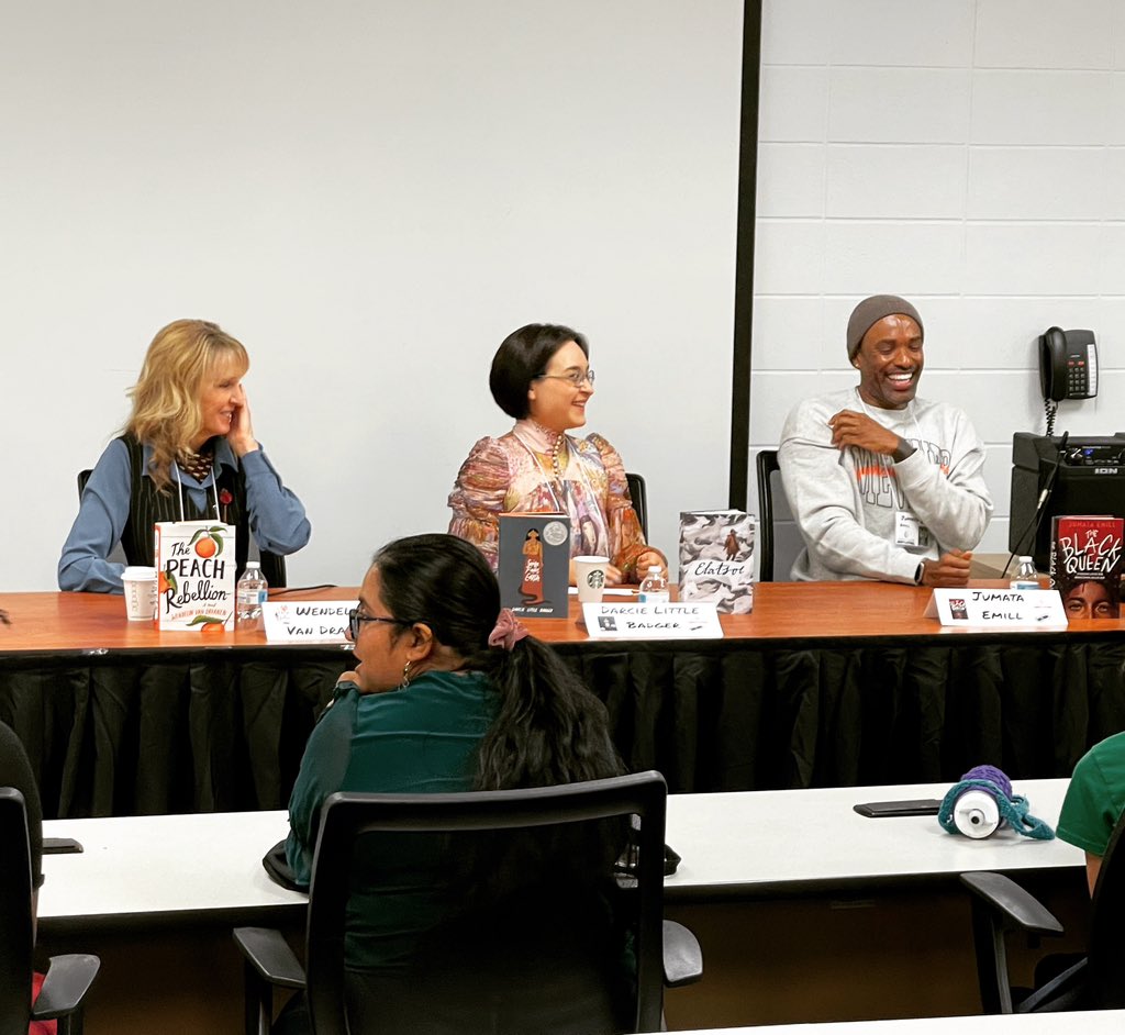Having a blast in the ‘Friendship Can be Killer’ session! #teenbookcon23 #yaauthors @brownboywriting @WendelinVanD
