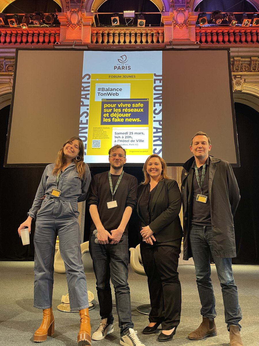 Helenebidard's tweet photo. Très beau succès pour le forum #BalanceTonWeb à l’Hôtel de Ville de @Paris cet après-midi avec plusieurs centaines de personnes qui ont profité des rencontres, ateliers et animations avec des journalistes et professionnel•les !
Un grand merci à tou•tes les participant•es ! https://t.co/lfH2WUpwv7