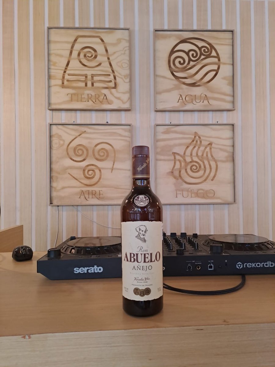 ItmagazineMex's tweet photo. IT MAGAZINE MÉXICO FESTEJO SU 10MO ANIVERSARIO.
#ItMagazineMx #Vinos120 #Lyncott
#ADScomunicaionefectiva
#COBAfusionRooftop
#MarielsBakeMeHappy
#SpaNails y #FICAVI
https://t.co/IeXTR5uy3A https://t.co/xlUWQG3T5C