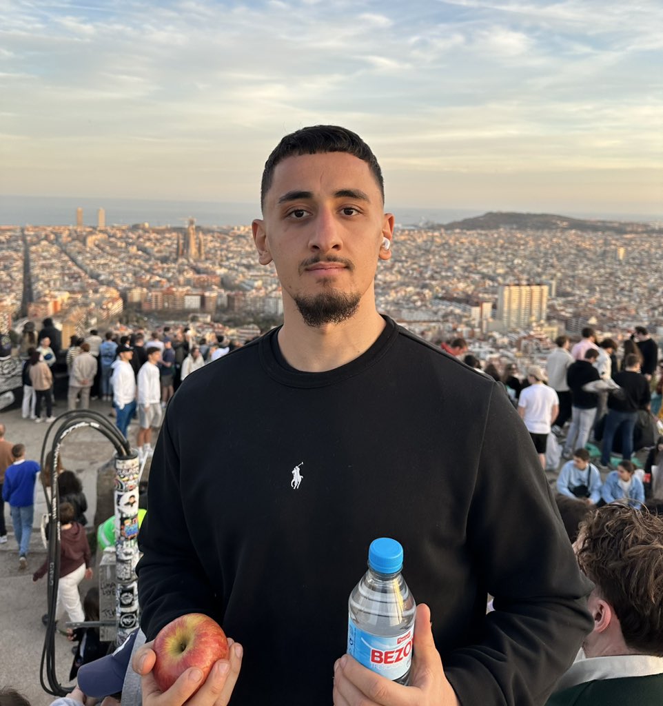 AnEsonGib's tweet photo. Iftar https://t.co/0J7cu9ETbv