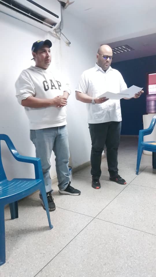 #25marzo 
El día de hoy se realizó un Taller Básico de Redes Sociales 2.0 con el fin de brindarle un mejor conocimiento a los secretarios de las distintas parroquias de nuestro municipio Lagunillas. 
#Construyendoelcambio
#UNT17añoscontigo 
<a href="/partidoUNT/">Un Nuevo Tiempo</a> 
<a href="/untlags/">UNT Lagunillas</a>