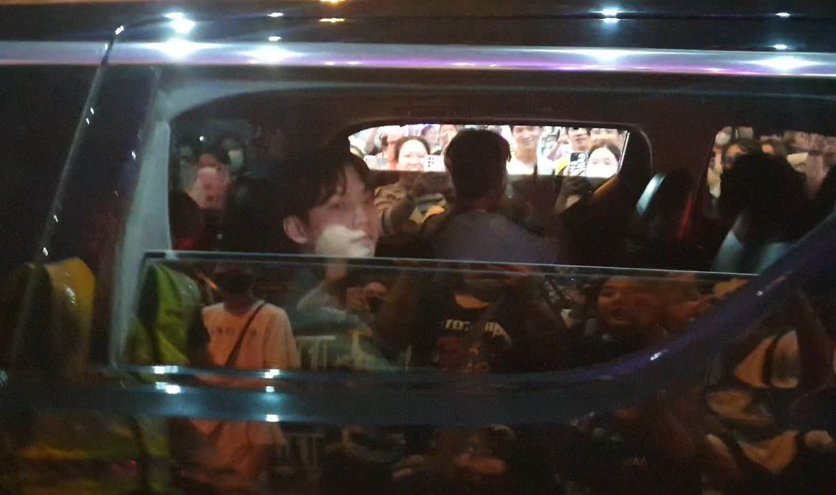 NamkAw_Smile09's tweet photo. สิ่งนี้น่ารักมาก  ถามว่าพวกเราตกใจไหม ก็มากอยู่ 🤣🤣
@MaiTanpitcha  @c33w_k   @koyehz 

#SoundCheck_TH
#SoundCheckwithBTOB 
#BTOB https://t.co/wuMFfxYUFb
