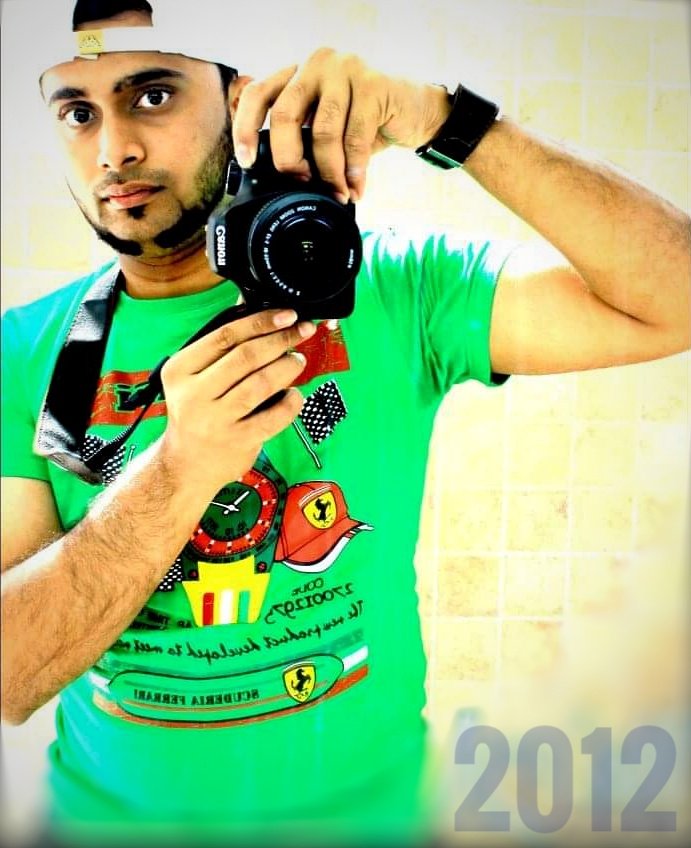 jaffer_tamil's tweet photo. 2⃣0⃣1⃣2⃣ஆம் வருடம்!
#JafferShadiq
#JafferShadiq2012
#ஜாஃபர்சாதிக் https://t.co/gVmvG0YeJm