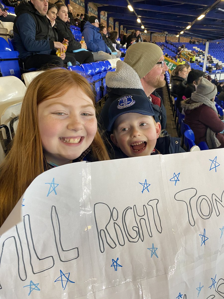 Took these two for Their first trip to  Goodison  to watch <a href="/EvertonWomen/">Everton Women</a> last night ⚽️👏🏻😁

Brilliant night!