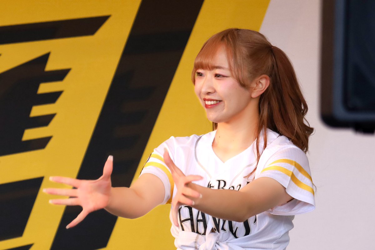 HERO__IZ's tweet photo. 2023.03.25
ファンファンステージ

📍PayPayドーム

#sbhawks
#honeys
#ハニーズ
#Nanami https://t.co/JGtPZTAuUo
