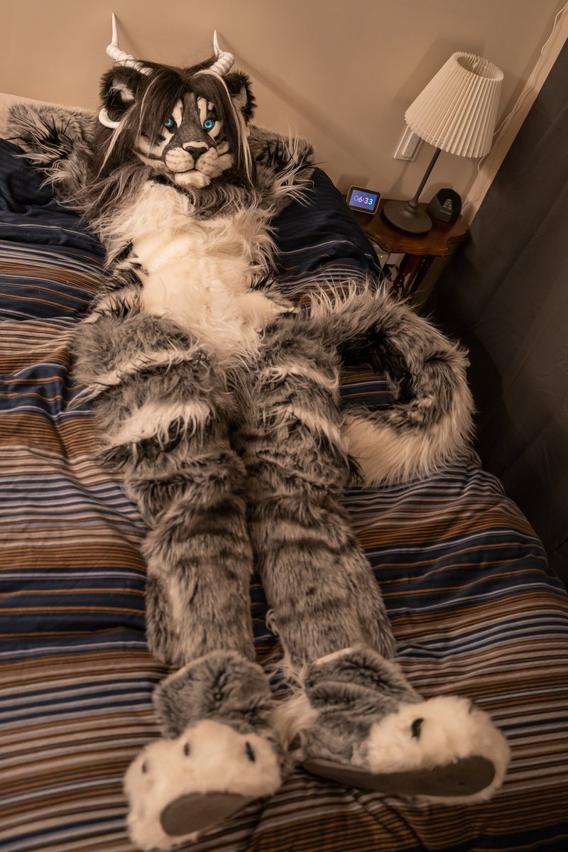 Come take a load off right here, hot stuff.

....and give me much needed brushies apparently, lol.

📸<a href="/RedRuppell/">Alek the Doc Fox</a>