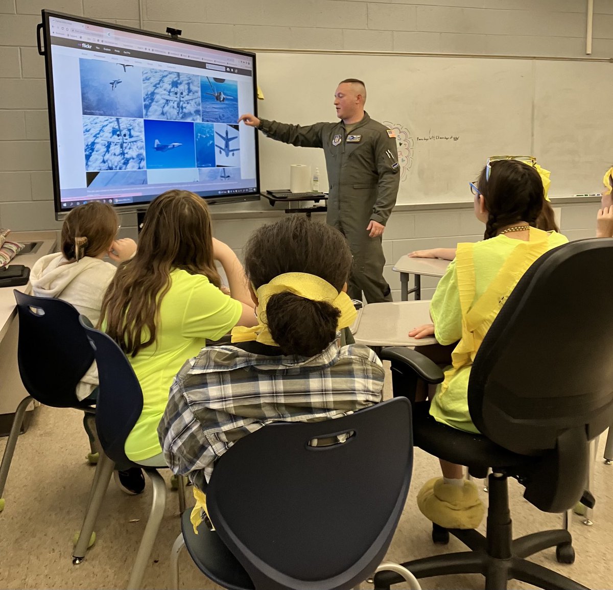 On Friday, a former NHS student returned to discuss what it’s like being a boom operator in the Air Force. The sixth graders had so many great questions, and they learned about many career paths in the Air Force.