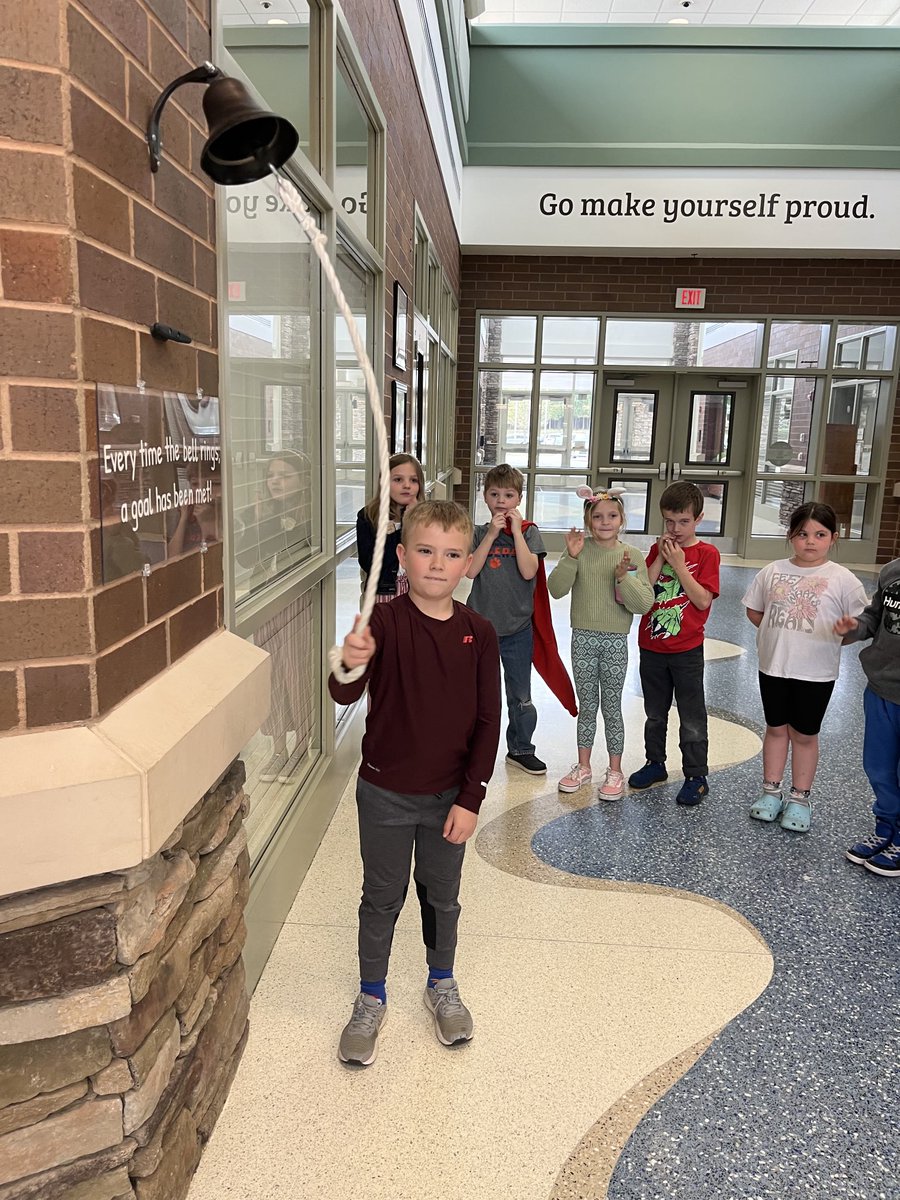 HiottHope's tweet photo. Proud of another Ranger for reaching his snap words goals! 👏 🔔 #oneRCE https://t.co/uu0ORfJs1A