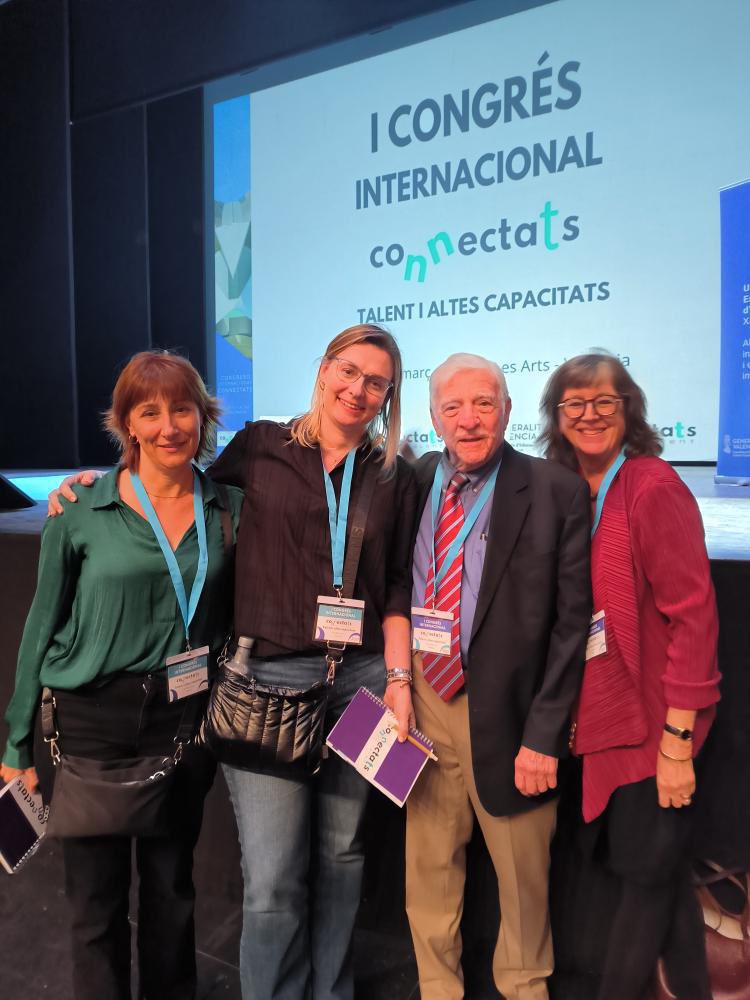 elcarmelleida's tweet photo. Presentem el #ProgramaTalent al I Congrés Internacional ➡️ Connectats.Talent i Altes Capacitats #avançar @erasmus_talent @sepiegob @Connectats_gva https://t.co/7nyLyJLHBB