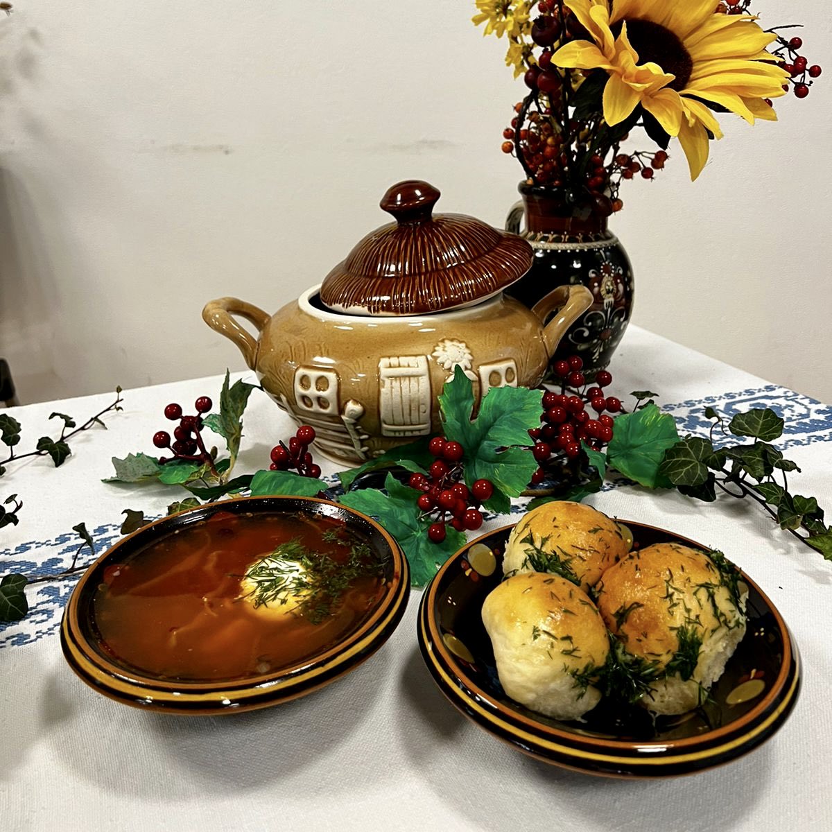 MargaritaAntoni's tweet photo. #gettinginspired to #cook #traditional #ukrainian #borsch ⁦- amazing #food means it’s #tasty and #healthy ⁦@noonliapp⁩ https://t.co/mAnfbWnxNp