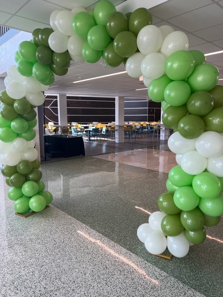 CUSD205's tweet photo. We would like to thank all the staff, keynote speakers, vendors and presenters for making today a great day. More to come! #Thisis205 #SELin205 #Thrivein205 https://t.co/Ygftnu97x7