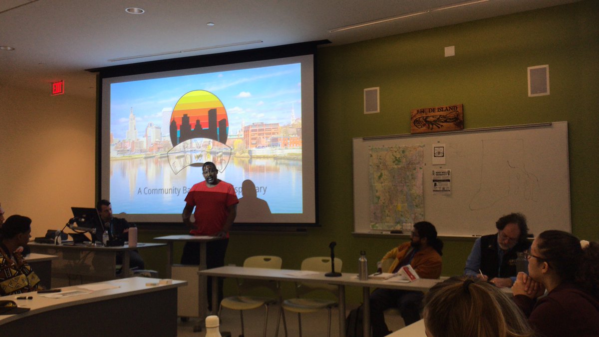 USFWC's tweet photo. Bear from the Rhode Island Cannabis Justice Coalition is sharing out about how they got worker co-op licenses into RI cannabis law and working now to build these co-ops
#BuildingWorkerPower https://t.co/vqzSwKUwAp