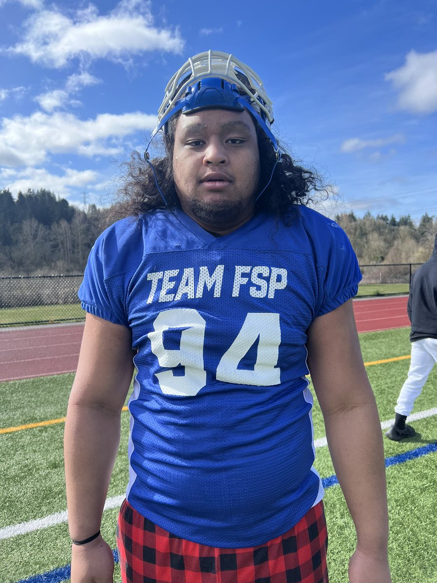 TFordFSP's tweet photo. There is not a better DLinemen in the state of WA then @AjTanupo15 ! He has been unblockable the past 6 practices! Currently holds a offer from @ArizonaFBall ! https://t.co/4BIGP7fYDd