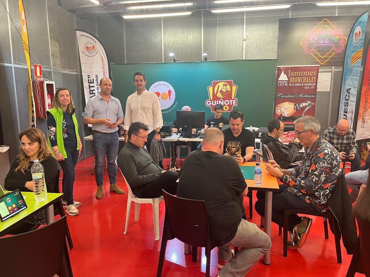 🎮 La Mudéjar Lan Party congrega a más de 400 personas en el Centro de Ocio Joven

🍊El concejal de Juventud, @Ramon_FuertesCs , ha visitado el evento que ha impulsado su departamento.

📲Noticia: acortar.link/STNi7Q