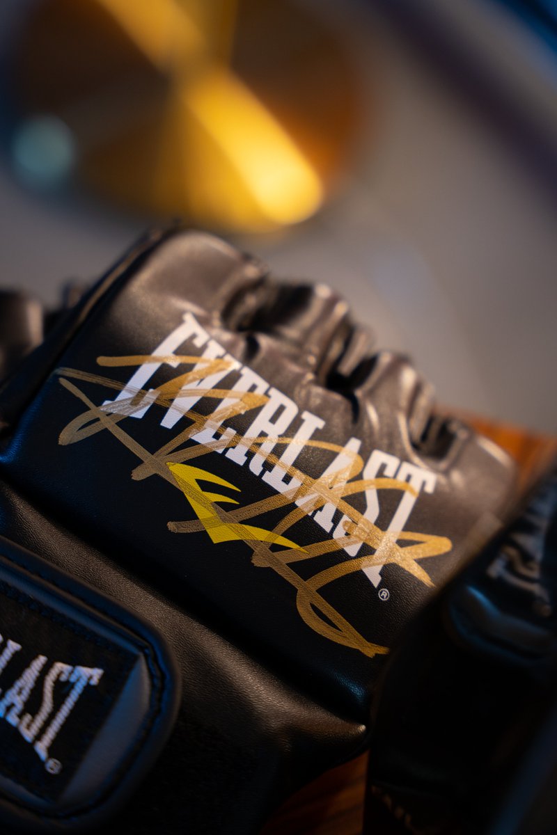 🎉 Enter for a chance to win signed gloves by the legendary Khabib Nurmagomedov! Follow the steps below 1⃣Follow us on Twitter 2⃣Tell why you're Khabib's biggest fan in the comments 3⃣ Retweet this post