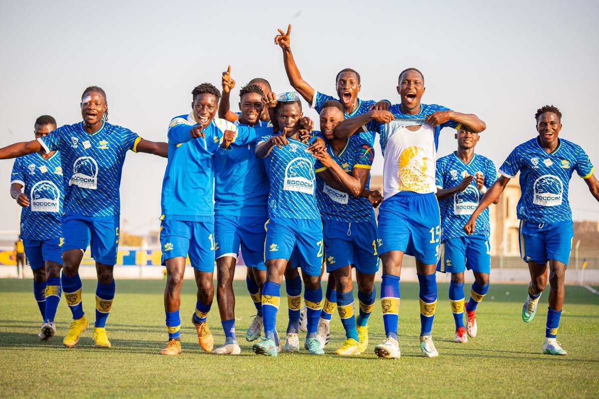 TeunguethFc's tweet photo. Victoire !!! Nous remportons les 3 points 🔵🟡

Deux buts à 0 face au @cnepsexcellence 

Buts : 
☑️Ibou Ciss 
☑️Pape Doudou https://t.co/Nc1rYrYzaC