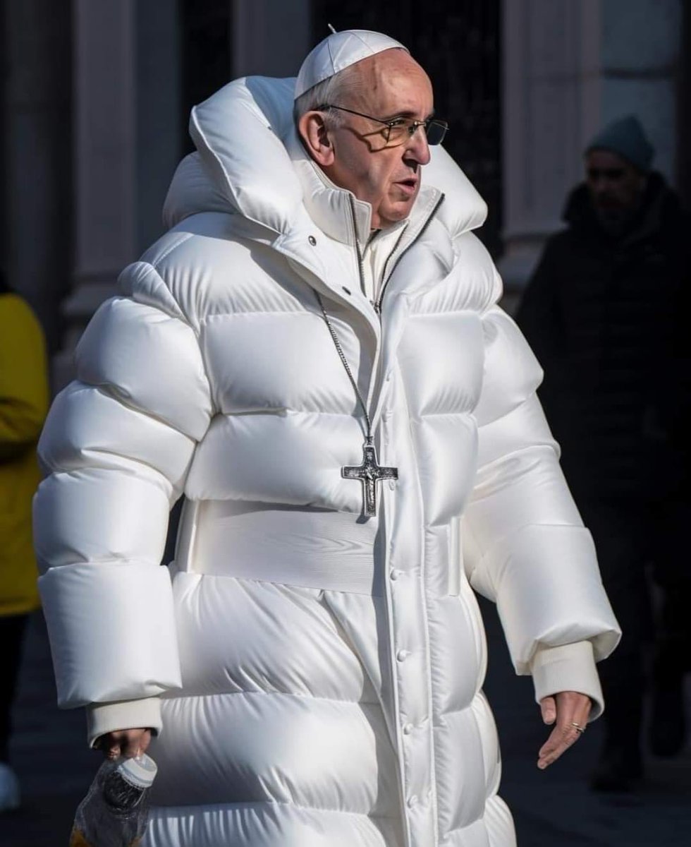 isseyboy's tweet photo. Pope putting that shit on https://t.co/t0VtnlnnTh