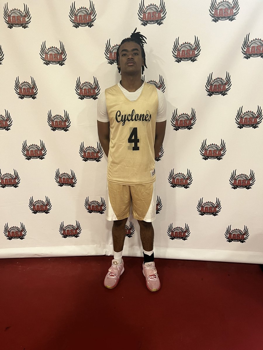 Josiah Boyd (@sniper_jo10) on Twitter photo 2024 6’0 Azir Gillespie (Sandhills Cyclones) is a versatile guard that shoots the ball extremely well from the outside. Moves his feet well on defense. Not afraid to rebound the basketball. Finished with 10 pts in game 1. #MarchSpringClassic <a href="/UnderratedAthl_/">Underrated Athletes</a> 2024 6’0 Azir Gillespie (Sandhills Cyclones) is a versatile guard that shoots the ball extremely well from the outside. Moves his feet well on defense. Not afraid to rebound the basketball. Finished with 10 pts in game 1. #MarchSpringClassic <a href="/UnderratedAthl_/">Underrated Athletes</a>
