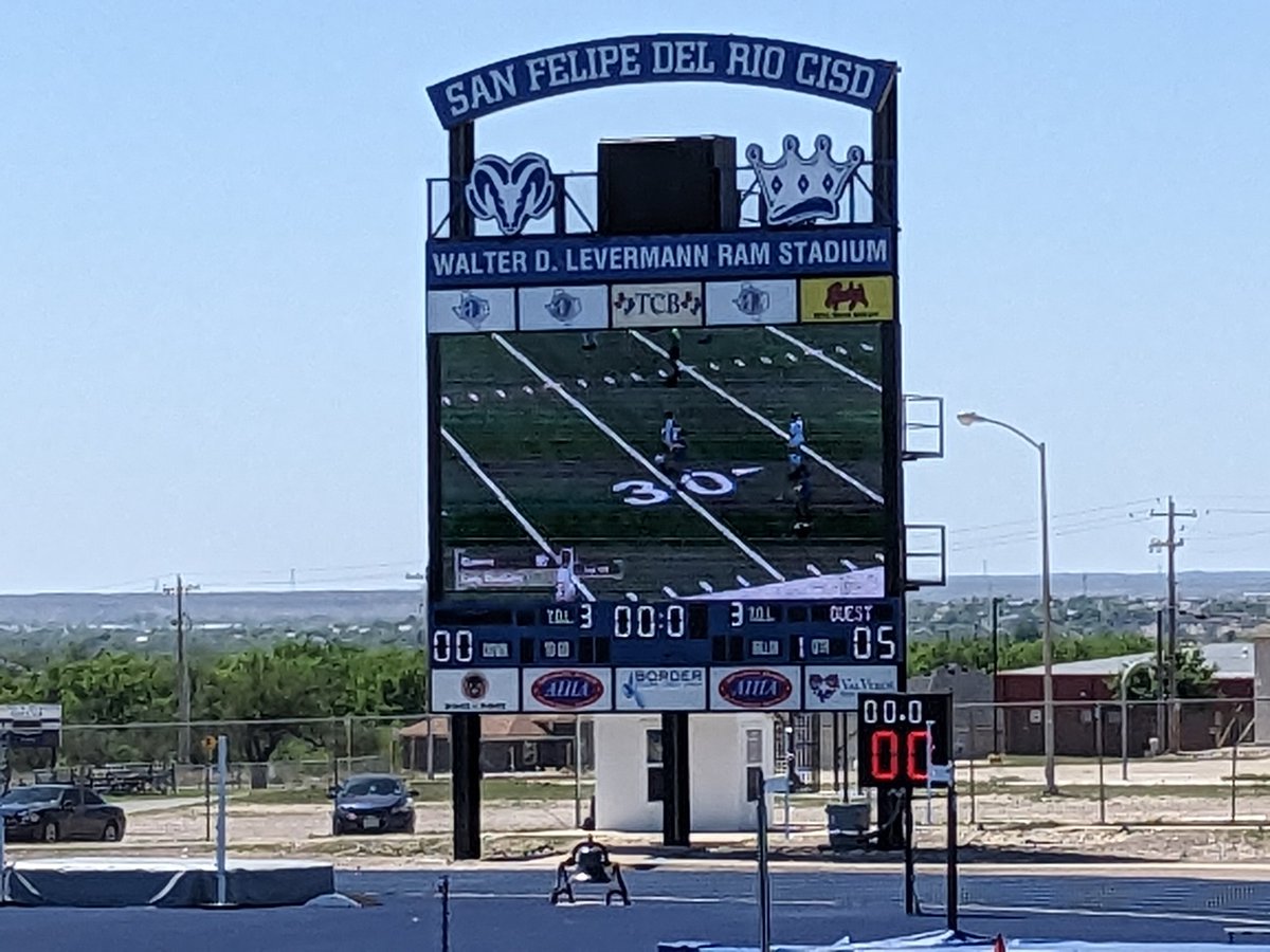 ocvgsoccer's tweet photo. Awesome playoff win Lady Panthers!! 5 to 0 over Del Rio!!! @50_50Pod, @OCathletics1819, @Soy_SAF, @SATXSoccer, @SATXrecruiting, @Tasco, @NISD_Athletic, @NISDOConnorHS, @mysahighschools, @hinojosa_david, @LethalSoccer  #OCUKnow #LoveNavyLiveGold https://t.co/j83Jf2g4cz