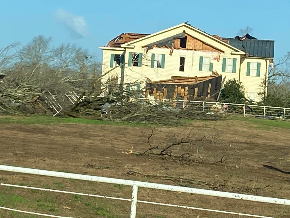 James Spann on Twitter "Tornado damage at Winona Mississippi… Photos from Jason Daves"