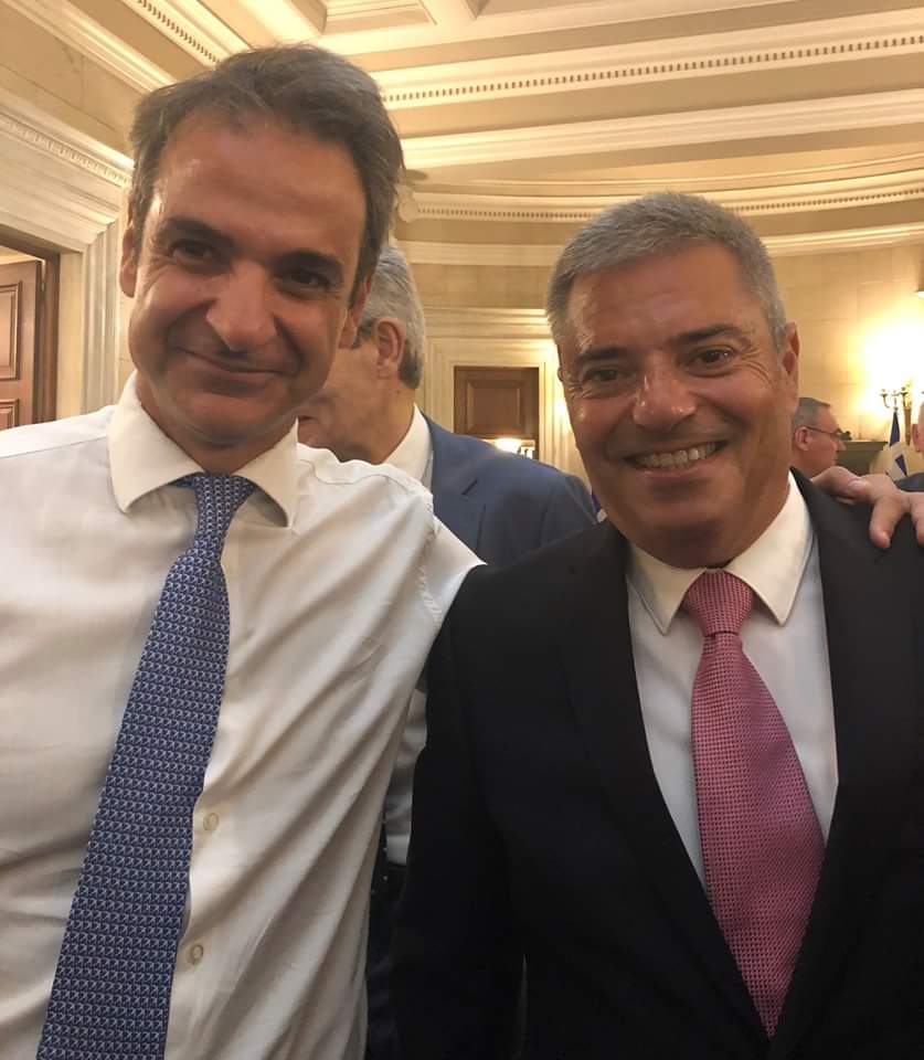 iW7Cm52FoKnpVWU's tweet photo. Ο κ.Καππάτος βουλευτής ΝΔ Κεφαλλονιάς.Είναι ο νομικός που υπερασπίζει τους τοκογλύφους των funds που παίρνουν τα σπίτια του κόσμου.  Ποιος #Παπαθανασης, Πάτσης,Μαραβέγιας, Νικολάου. Το μεγαλύτερο λαμόγιο που δίνει τη γραμμή στην κυβέρνηση είναι ο Κυριάκος Μητσοτάκης. https://t.co/OgfVCT9iRd
