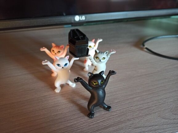 VeryBunnyStore's tweet photo. Who needs a plain old cat mug when you can have a sassy cat figurine? 😹🐾 Check out these #SassyCats now!  #CatMemes #ShopNow at https://t.co/VsHVbO7RfS #USA #officedecor #cutecatskittens #cutecatclub #catscute #cutekittycat #cutepaws https://t.co/WoEgmKdhRA