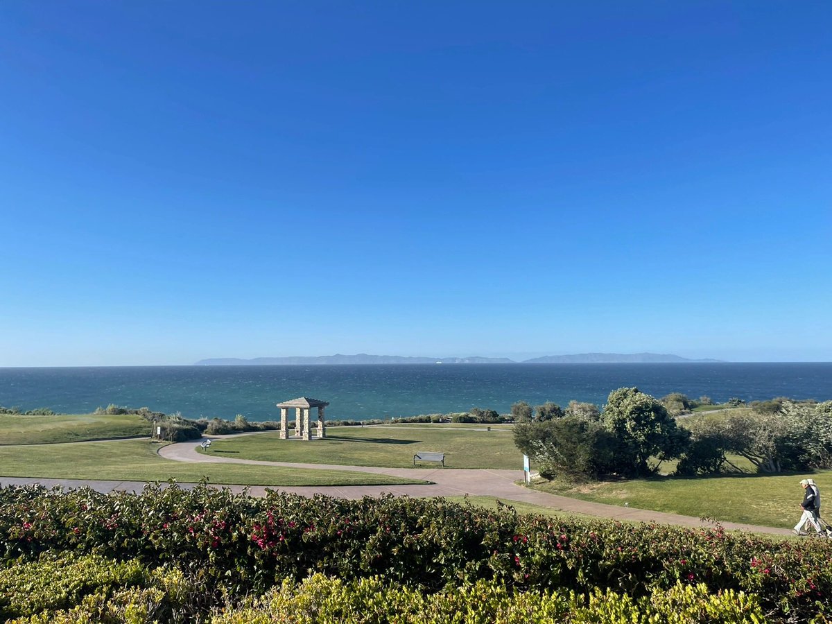 Hannah77709's tweet photo. It's a great day to play golf with friends! https://t.co/P3GQf71CUJ