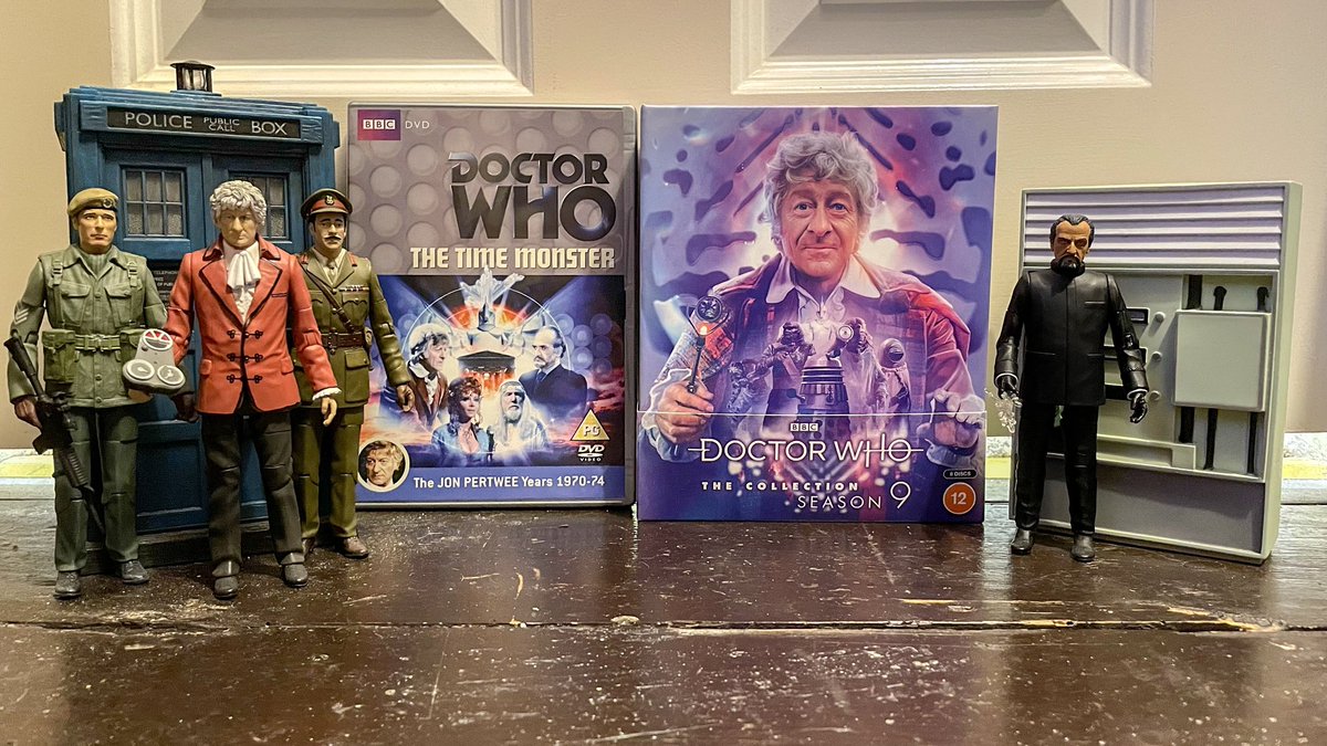 JR1991JR's tweet photo. (Jo picks up the telephone.)
JO: Doctor? It's the Brigadier.
DOCTOR: Hello, Brigadier? It's the Doctor here. Now listen to me. I want you to put out a world wide warning. Alert all your precious UNIT HQ's, not that it'll do any good.
#DoctorWho #TheTimeMonster https://t.co/40OKahODYE