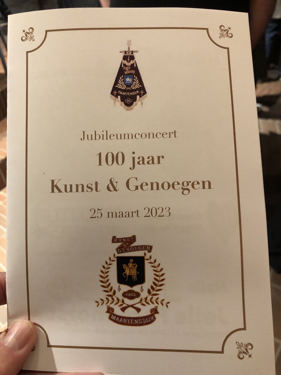 GertJanWeierink's tweet photo. Hartelijk gefeliciteerd @kunstengenogenmaartensdijk met jullie eeuwfeest! 💯 https://t.co/NxxWpAXW6d