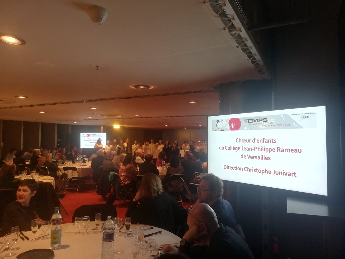 afae_fr's tweet photo. Soirée de gala à la salle du belvédère de la BNF, pause conviviale dans notre colloque national #AFAEParis2023 https://t.co/Q8POW7Y2FX