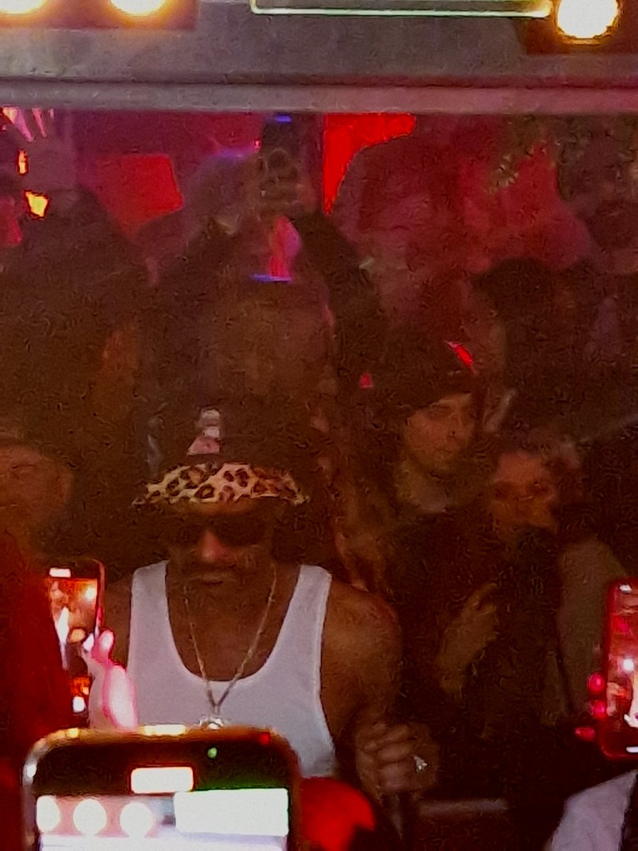 DunliaCNFT's tweet image. Thank you again @claymates for this luck to be in ! 🍀
2 events same day first one in @TheSandboxGame office ! 
Second with  @champmedici and @SnoopDogg 

That was awesome ! 
Wish you all the best for the future and cant wait !
Clay way is the way ! 🔥🔥

#CNFTProjects
#CNFT