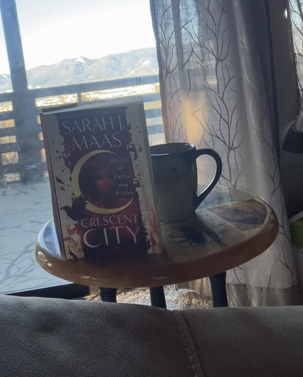 MStillbrook's tweet photo. #Writing goal achieved for the week and my final #edits for #InThePines are on the way. Time to relax and finish this magnificent book!

#WritingCommunity #readingcommunity https://t.co/6xXuJJyudv