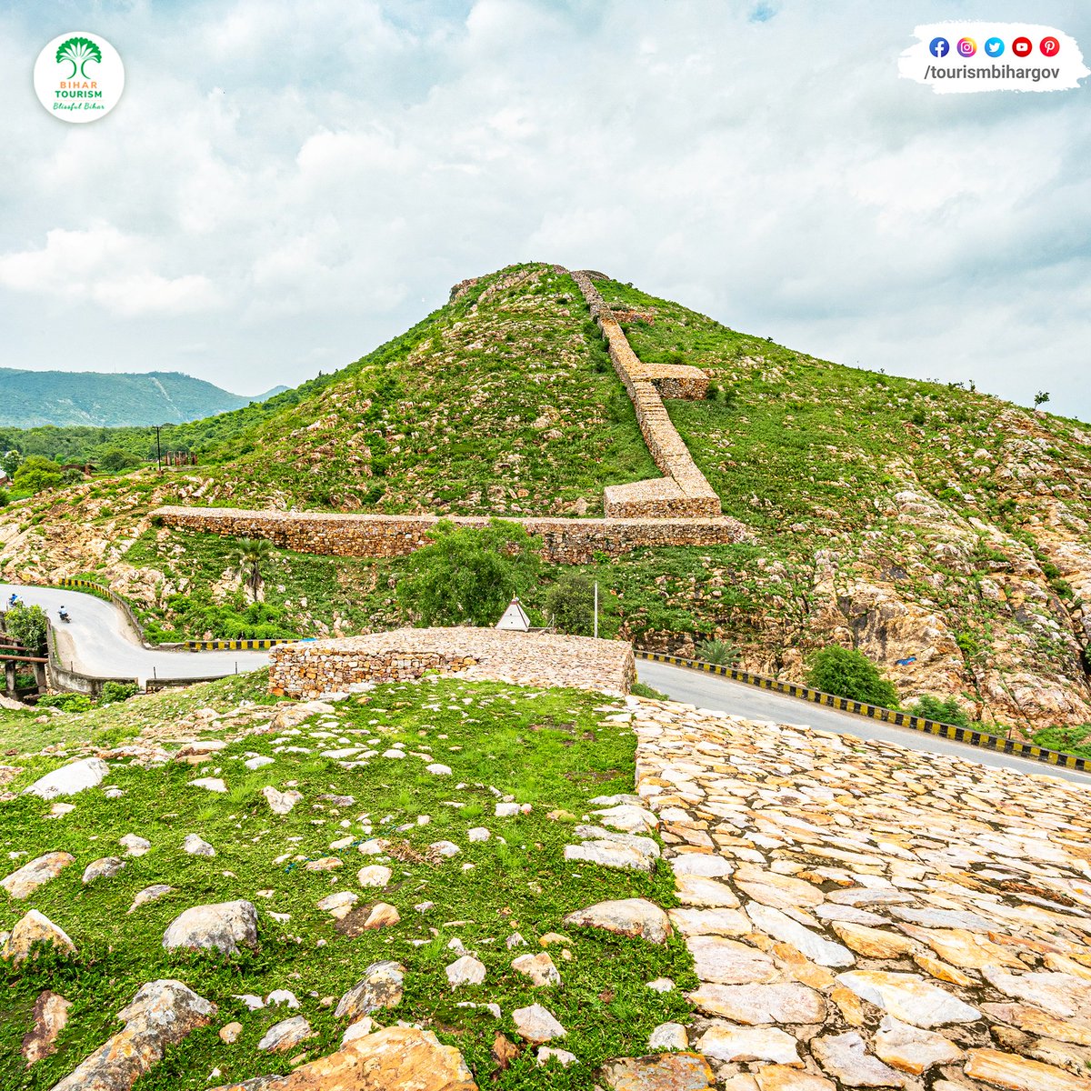 TourismBiharGov's tweet photo. The Cyclopean Wall in #Rajgir is a #hiddengem of ancient #architecture. Built using enormous, carefully fitted stones, it remains a testament to the incredible architectural accomplishments of the past.

#CyclopeanWall #HiddenGemsofBihar @AbhaySinghIAS @yadavtejashwi @IPRD_Bihar https://t.co/9JzN62N1WN