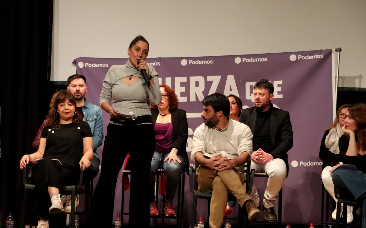 ConchiAbellan_'s tweet photo. Esperanza e ilusión en el acto de #LaFuerzaQueTransforma en #Sabadell

Gracias a toda la militancia,  a candidatos y candidatas por resistir, por pelear sin descanso y por defender que todas las personas tengan derecho a tener una vida que merezca la pena vivirla

Vamos a por más https://t.co/QTLNbFCA4A