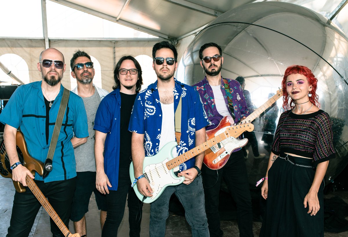 La primera 📸 de las muchas que vamos a ir compartiendo de nuestro show en el <a href="/Asuncionico_/">Asuncionico</a> 🎸 2️⃣0️⃣2️⃣3️⃣

¡Gracias por acompañarnos! 🖤

#LosLilas 🟣🎸
#LolsLilasxAsuncionico ⚡